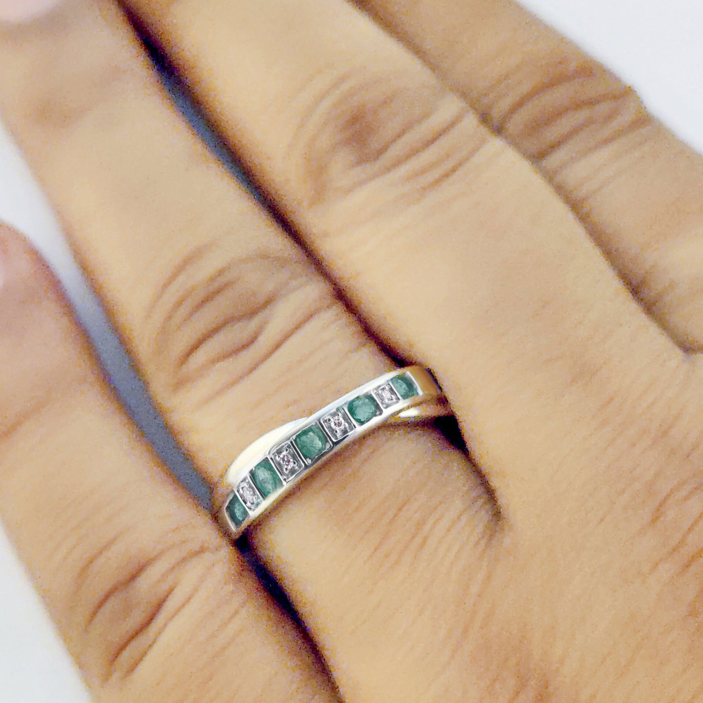 Diamond and Green Sapphire Criss-cross Ring in 10K Gold