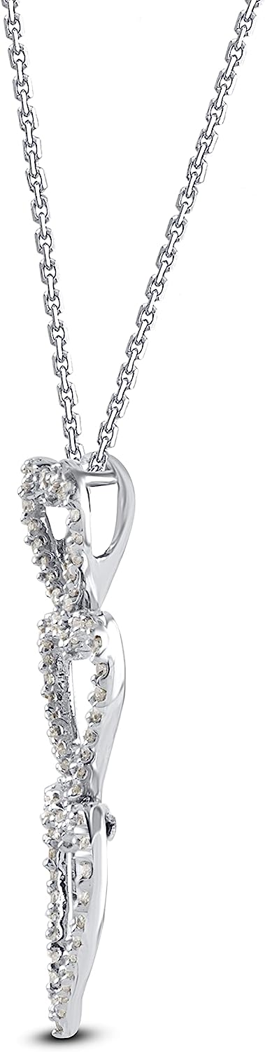 Triple Heart Pendant Necklace in 10KT Gold