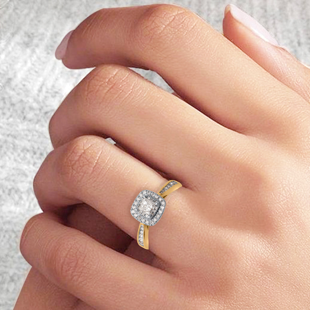 Princess Cut Halo Wedding Ring in 14K Gold